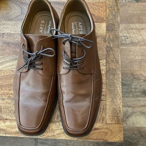 Apt. 9 Brown Oxford Shoes with Leather Finish